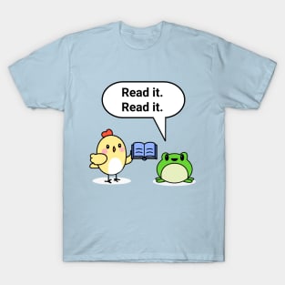 "A chicken walked into a library" joke T-Shirt